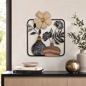 Decoratiune Metalică de Perete cu Flori – Stil Elegant