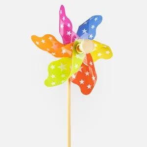 Moară de vânt decorativă multicoloră cu stele și bat din lemn