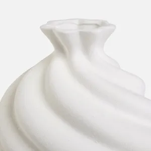 Vaza Ceramica Alba cu Aspect Nisipos si Model Spirala Ø19x20cm – poza 5