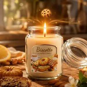 Lumanare parfumata ecru cu aroma de biscuiti in recipient din sticla cu capac, 9,5x17 cm, 80 ore ardere
