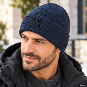 Căciulă bărbați navy blue din tricot ribanat cu rever – poza 3