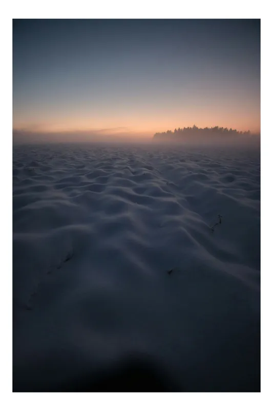 Zori misterioase pe câmpul înzăpezit, 70 x 100 cm