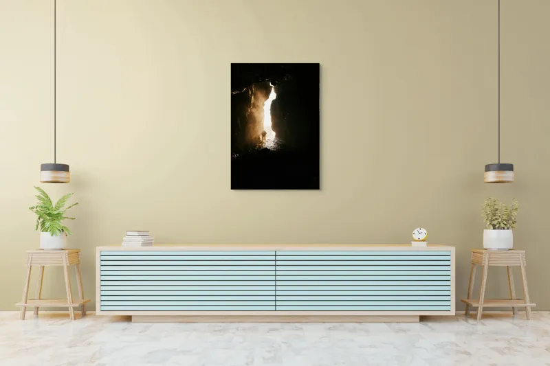 Tablou Canvas Lumină între Stânci Întunecate – Artă Dramatică, 70 x 100 cm – poza 5