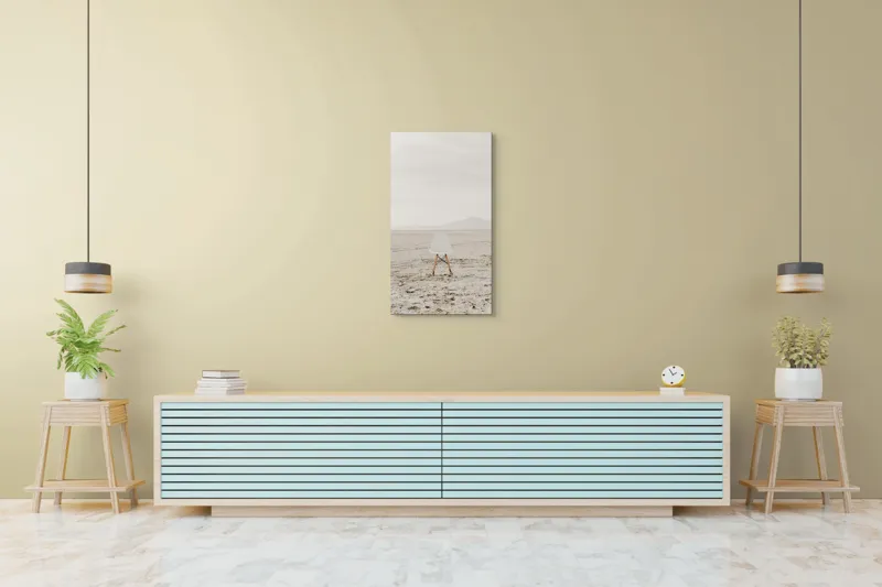 Tablou Canvas, "Scaun singuratic în deșertul vast", Scaun, Deșert, Singurătate, Minimalism, Calm, Pustietate, Linii, Horizon, Gândire, Izolare, 50 x 90 cm – poza 6