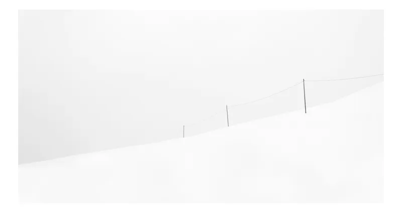 Tablou Canvas Peisaj de Iarnă cu Gard Stil Minimalist Elegant, 70 x 50 cm