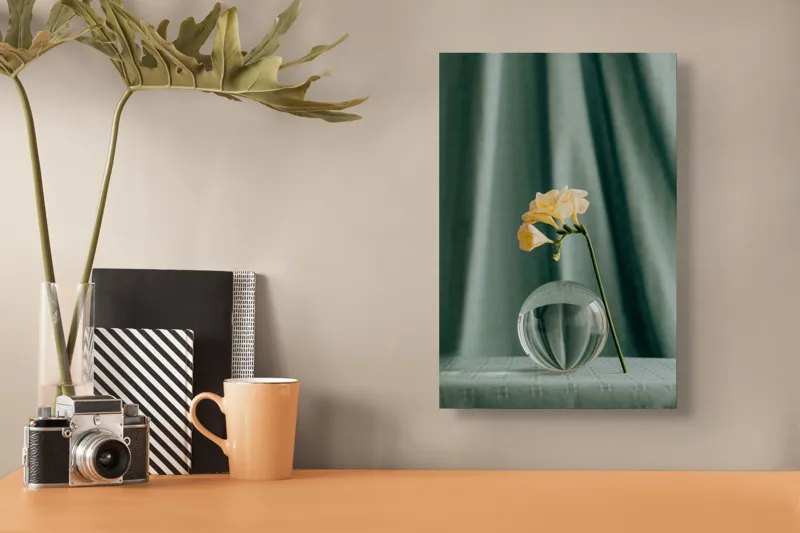 Tablou Canvas, "Floare delicată în armonie verde", Floare, Glob, Transparent, Delicat, Textură, Verde, Curbe, Blând., 26 x 39 cm – poza 3
