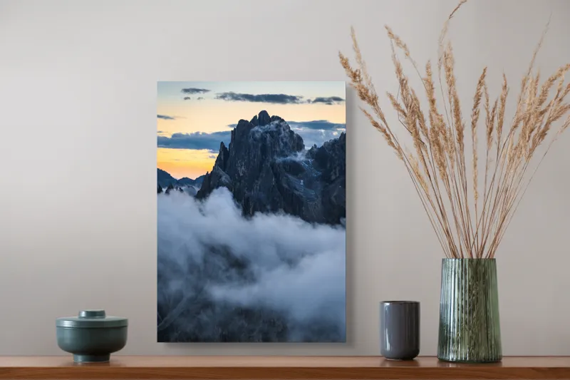Tablou Canvas Peisaj Montan cu Ceață în Nuanțe de Gri, 39 x 54 cm – poza 3