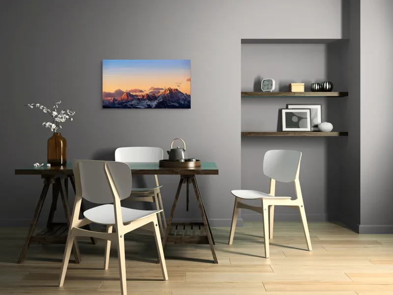 Tablou Canvas, "Apus de soare peste munți maiestuoși", Munte, Apus, Cer, Nori, Lumina, Culori, Frumusețe, Seară, Răsfrângere, Păduri, 90 x 50 cm – poza 3