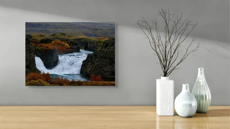Tablou Canvas Cascadă sălbatică printre stânci în peisaj de toamnă, 54 x 39 cm – poza 3
