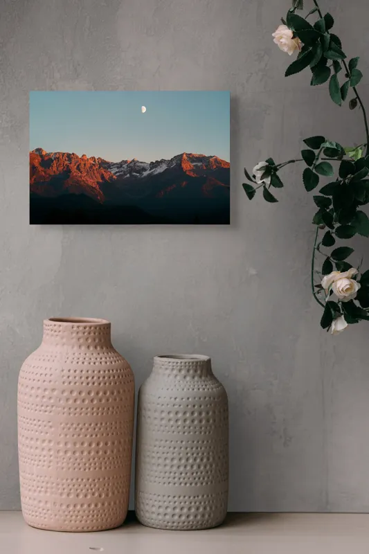 Tablou Canvas Natură: Luna și Munții Roșietici - Frumusețe și Serenitate, 39 x 26 cm – poza 4