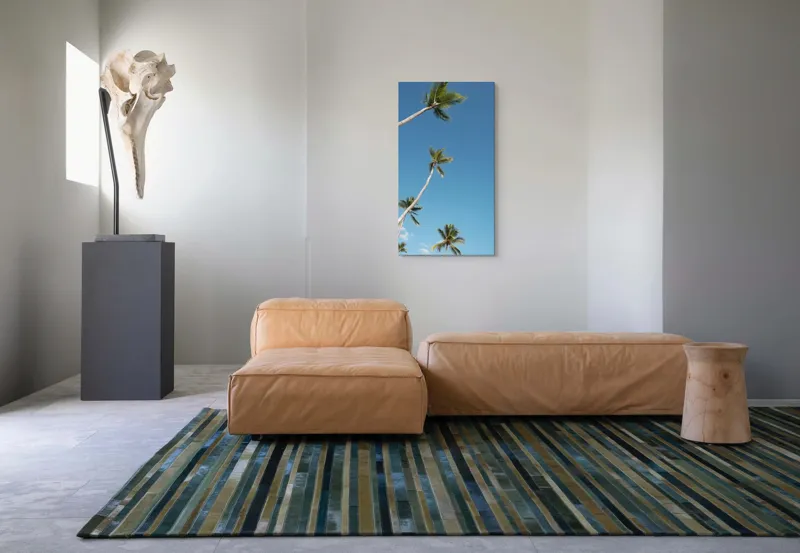 Tablou Canvas, "Palmieri sub cerul albastru senin", Cocotieri, Cer, Albastru, Frunziș, Înalt, Tropical, Liniște, Soare, Vacanță, Natură, 50 x 90 cm – poza 5