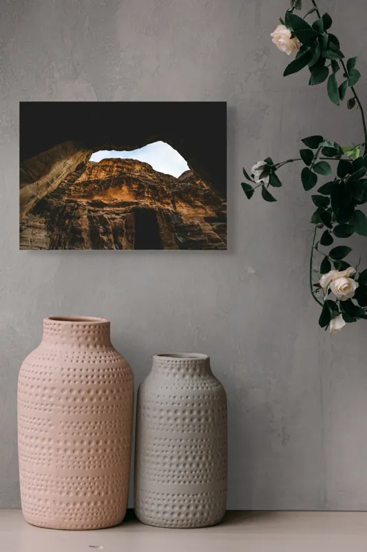 Tablou Canvas, "Privire spre cer din canion", Stânci, Cer, Peșteră, Textură, Umbră, Lumină, Natură, Dramatic, Contrast, Orizont., 54 x 39 cm – poza 8