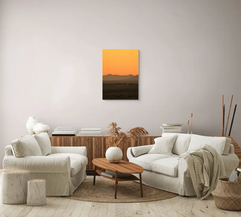 Tablou Canvas Deșert în lumina amurgului aurie cu siluete de munți și pădure, 50 x 70 cm – poza 4