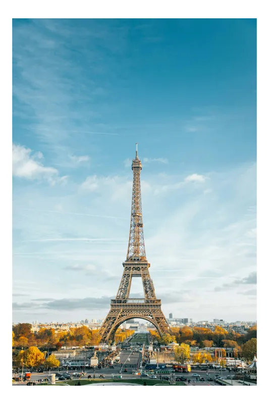 Tablou Canvas, "Turnul Eiffel în lumina dimineții", Turn, Metal, Panorama, Culoare, Cer, Structură, Iconic, Arhitectură, 50 x 70 cm