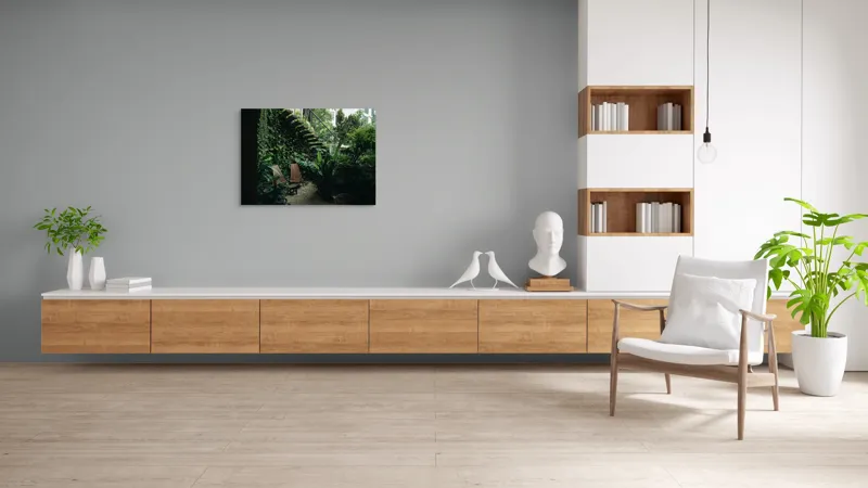 Tablou Canvas, "Grădina ascunsă sub trepte verzi", Verde, Scaune, Grădină, Scară, Plante, Relaxează, Natural, Liniște, Vegetație, Exuberanță, 100 x 70 cm – poza 6