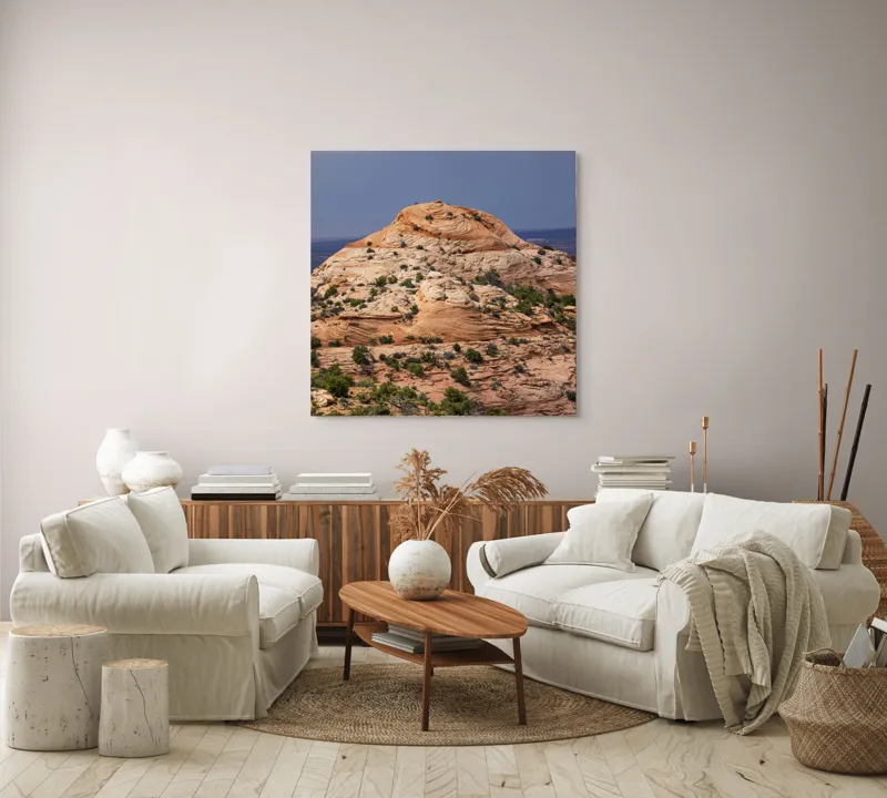 Tablou Canvas, "Coline ondulate sub cer înnorat", Roci, Eroziune, Vegetație, Cer, Coline, Dramatic, Pustiu, Stratificat, Natură, Pitoresc, 100 x 100 cm – poza 3