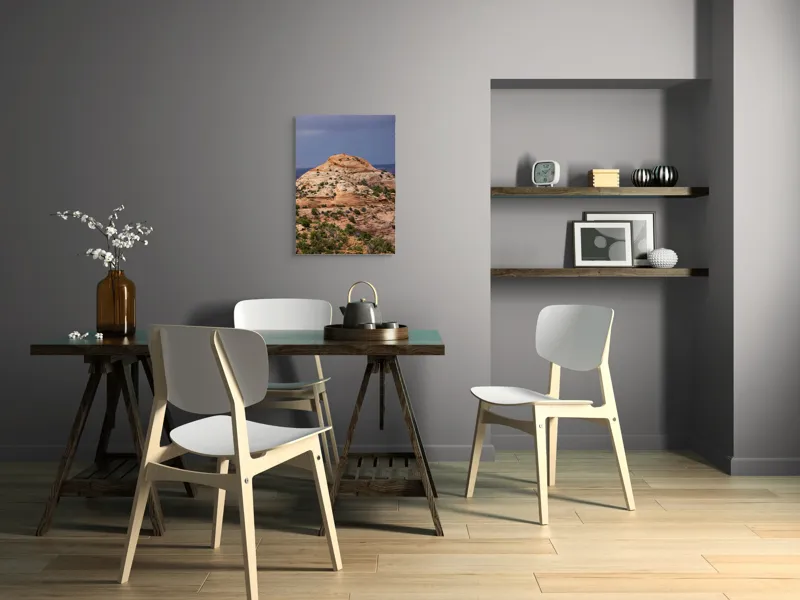 Tablou Canvas, "Coline ondulate sub cer înnorat", Roci, Eroziune, Vegetație, Cer, Coline, Dramatic, Pustiu, Stratificat, Natură, Pitoresc, 50 x 70 cm – poza 5