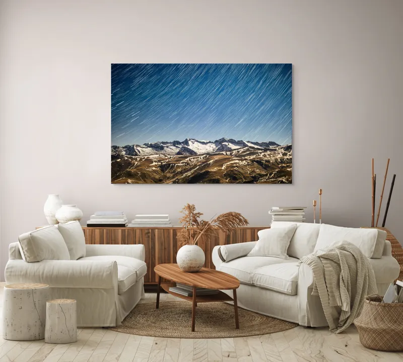 Tablou Canvas, "Cer înstelat deasupra munților înzăpeziți", Stele, Noapte, Munți, Zăpadă, Cer, Peisaj, Lumină, Mișcare, 150 x 100 cm – poza 3