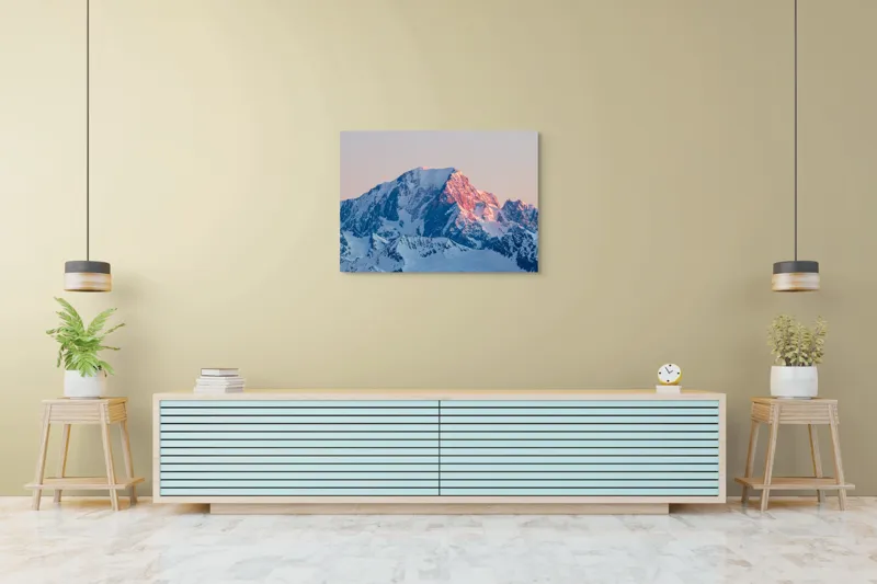 Tablou Canvas, "Apusul peste culmile înzăpezite alepinilor", Măreție, Liniște, Grandeur, Solitudine, Frumusețe, Vârfuri, Albastru, Alb, Apus, Strălucire, 100 x 70 cm – poza 4