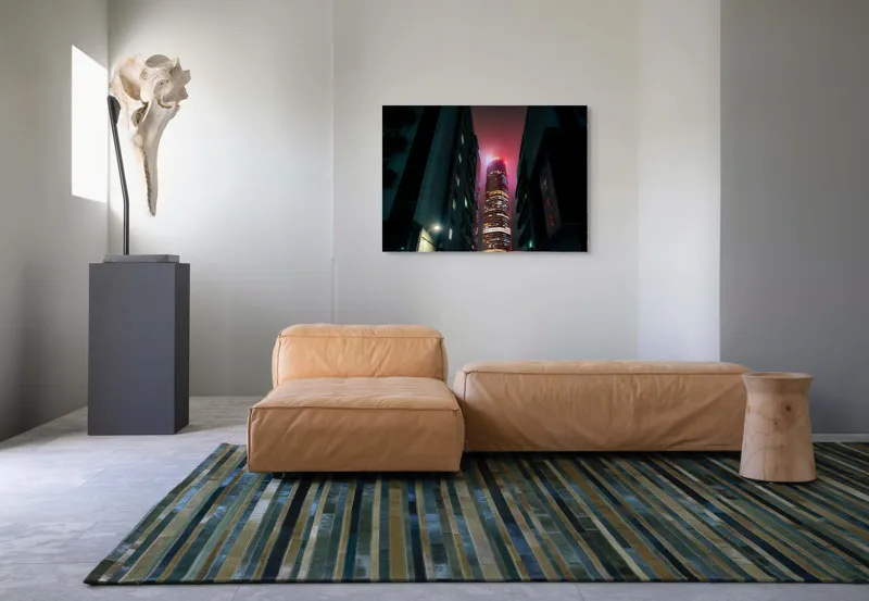 Tablou Canvas, "Turn urban în lumini misterioase", Turn, Lumină, Noapte, Înălțime, Reflecție, Modernitate, Metropolă, Strălucire, 100 x 70 cm – poza 7