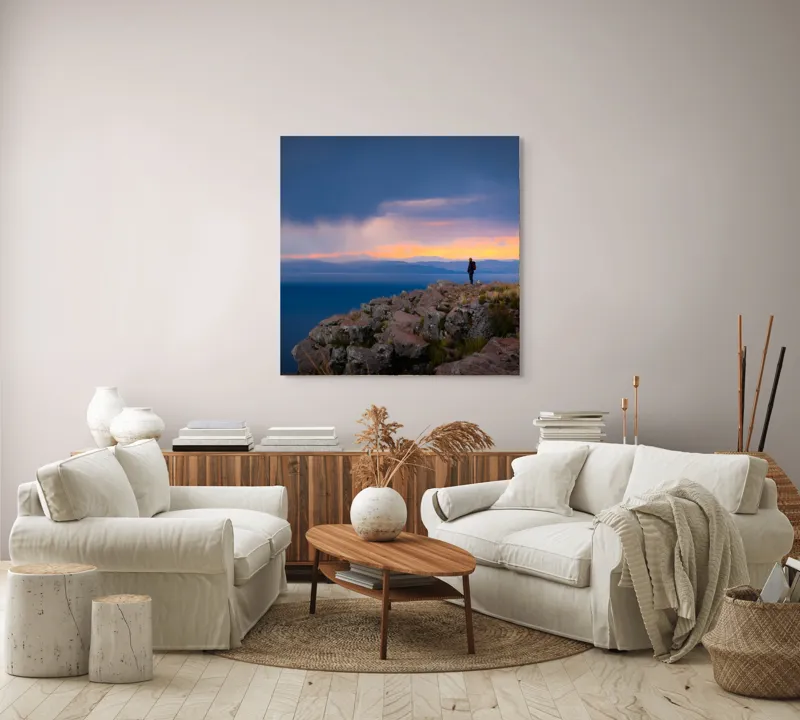 Tablou Canvas, "Singurătate pe marginea prăpastiei", Nor, Apus, Munte, Siluetă, Apă, Cer, Piatra, Orizont, Singurătate, Tranquilitate., 100 x 100 cm – poza 3