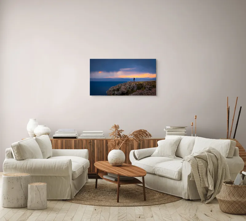 Tablou Canvas, "Singurătate pe marginea prăpastiei", Nor, Apus, Munte, Siluetă, Apă, Cer, Piatra, Orizont, Singurătate, Tranquilitate., 90 x 50 cm – poza 4