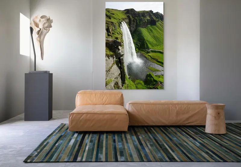 Tablou Canvas, "Cascade spectaculoasă în inima naturii", Cascadă, Verdeață, Rocă, Apă, Munți, Natură, Cer, Splendoare, 100 x 150 cm – poza 7