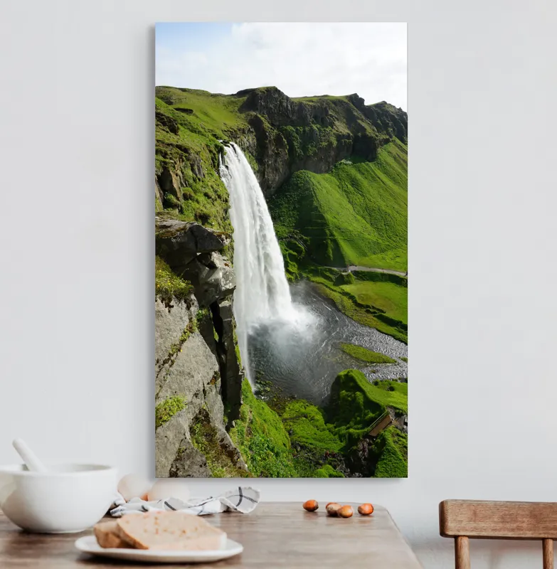 Tablou Canvas, "Cascade spectaculoasă în inima naturii", Cascadă, Verdeață, Rocă, Apă, Munți, Natură, Cer, Splendoare, 50 x 90 cm – poza 3