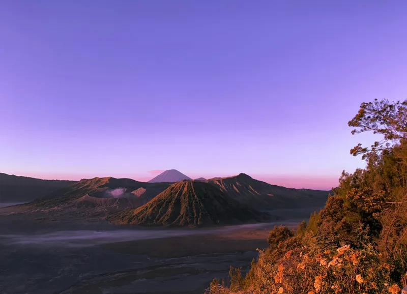 Tablou Canvas, "Amurgul Vioriu al Muntelui Bromo", 54 x 39 cm – poza 2