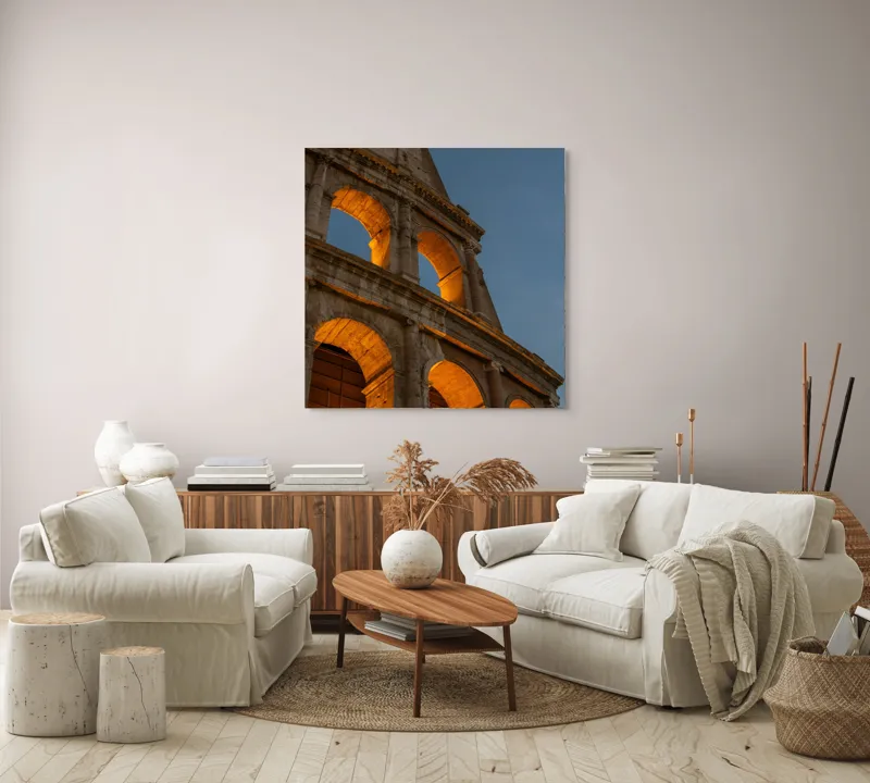 Tablou Canvas, "Colosseumul la asfințit paznic al timpului", Colosseum, Iluminare, Arcuri, Istorie, Arhitectură, Rome, Italia, Monument, Noapte, Renascentist, 100 x 100 cm – poza 3
