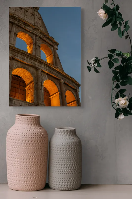 Tablou Canvas, "Colosseumul la asfințit paznic al timpului", Colosseum, Iluminare, Arcuri, Istorie, Arhitectură, Rome, Italia, Monument, Noapte, Renascentist, 39 x 54 cm – poza 6