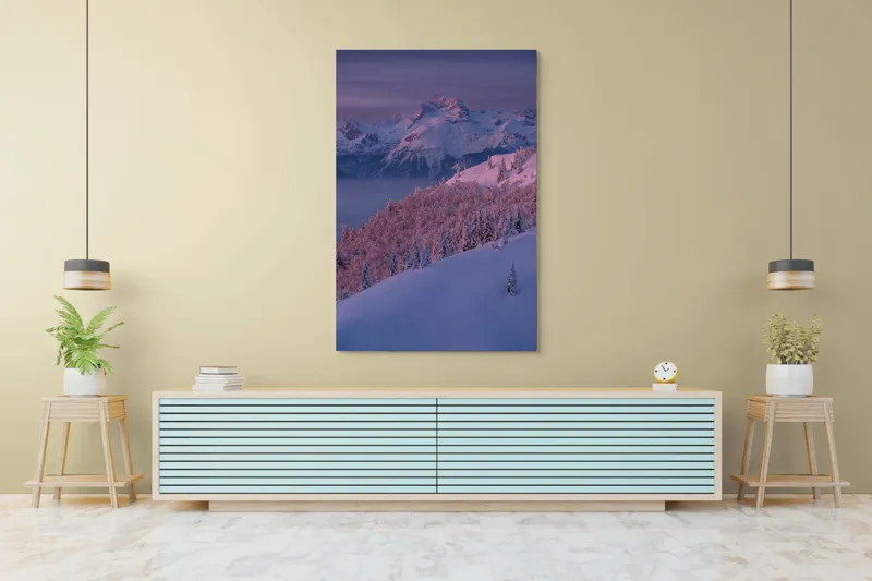 Tablou Canvas, "Peisaj montan în lumina dimineții", Montană, Înzăpezită, Timp, Crepuscular, Seninătate, Răsărit, Orizont, Pădure, Vârfuri, Alpine, 100 x 150 cm – poza 4