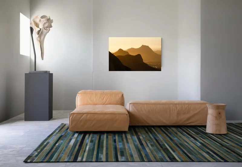 Tablou Canvas, "Munții aurii în lumina apusului", Aur, Siluete, Munți, Ceață, Apus, Calm, Umbre, Lumină, Orizont, Liniște, 90 x 50 cm – poza 8