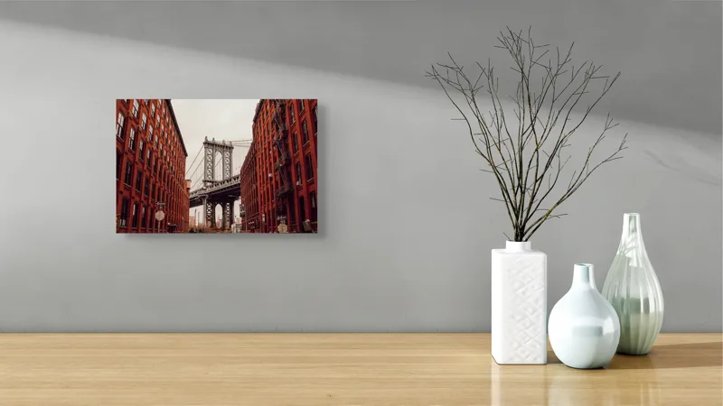 Tablou Canvas, "Podul printre cladiri inalte din caramida", Pod, Clădiri, Roșu, Fier, Urban, Stradă, Fire Escape, Căramidă, Cer, Distanță, 39 x 26 cm – poza 8