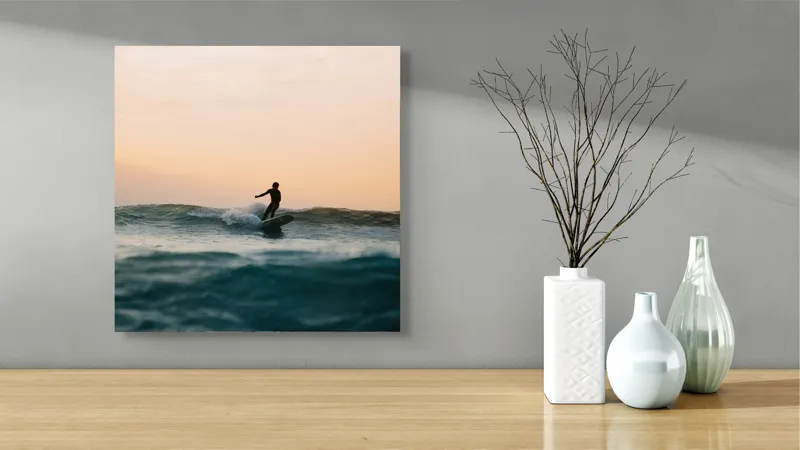 Tablou Canvas, "Dansul surferului la apusul mării", 50 x 50 cm – poza 3