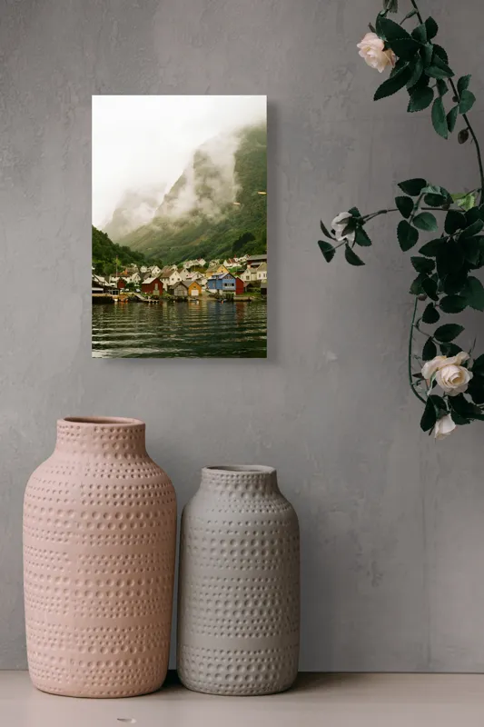 Tablou Canvas Peisaj Norvegic Sat în ceață nordică, 26 x 39 cm – poza 6