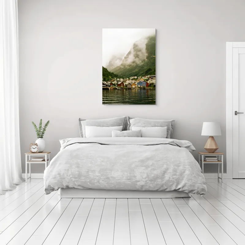 Tablou Canvas Peisaj Norvegic Sat în ceață nordică, 70 x 100 cm – poza 3