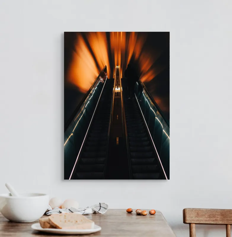 Tablou Canvas – Călătorie către lumina necunoscută: Artă murală sugestivă, 50 x 70 cm – poza 3