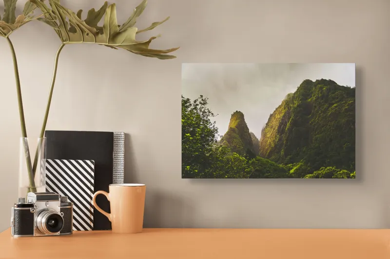 Tablou Canvas, "Altețea liniștită a munților verzi", Munți, Verdeață, Ceață, Natură, Liniște, Măreție, Piscuri, Pădure, Înalțime, Uimire, 39 x 26 cm – poza 3