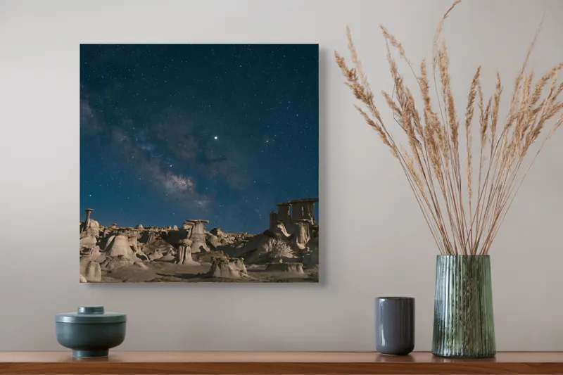 Tablou Canvas, Regatul Stâncilor sub Cerul Înstelat, 50 x 50 cm – poza 4