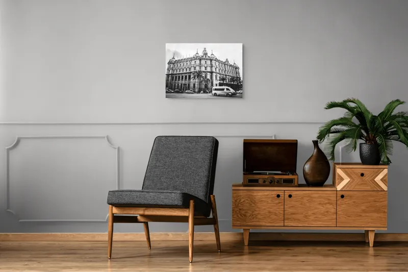 Tablou Canvas Monument urban în alb și negru, 70 x 50 cm – poza 4