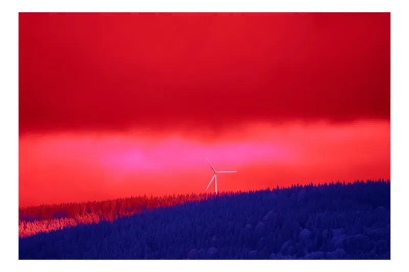 Tablou Canvas Turbină Eoliană sub Cerul Roșu Peisaj Natură, 150 x 100 cm