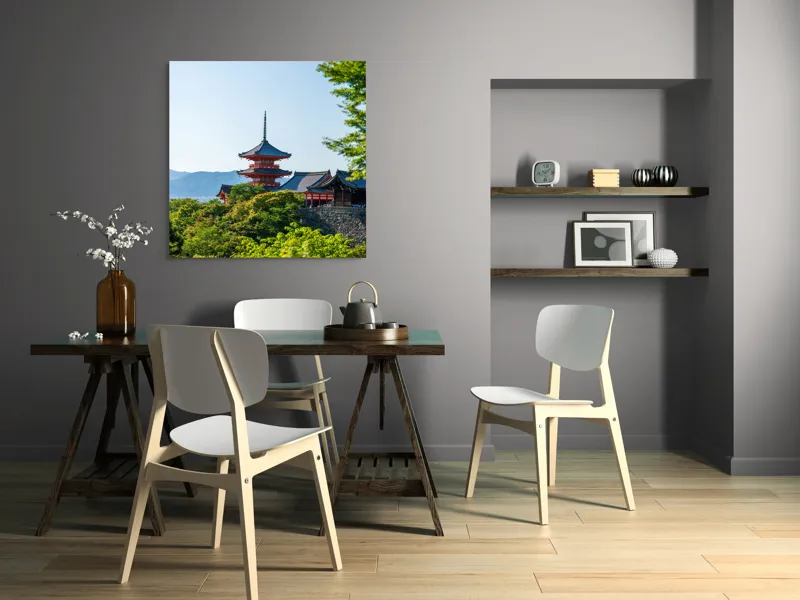 Tablou Canvas, "Pagoda roșie între copaci verzi și munți", Pagodă, Natură, Soare, Cer, Verdeață, Tradiție, Linie, Recent, Peisaj, Arhitectură, 100 x 100 cm – poza 6