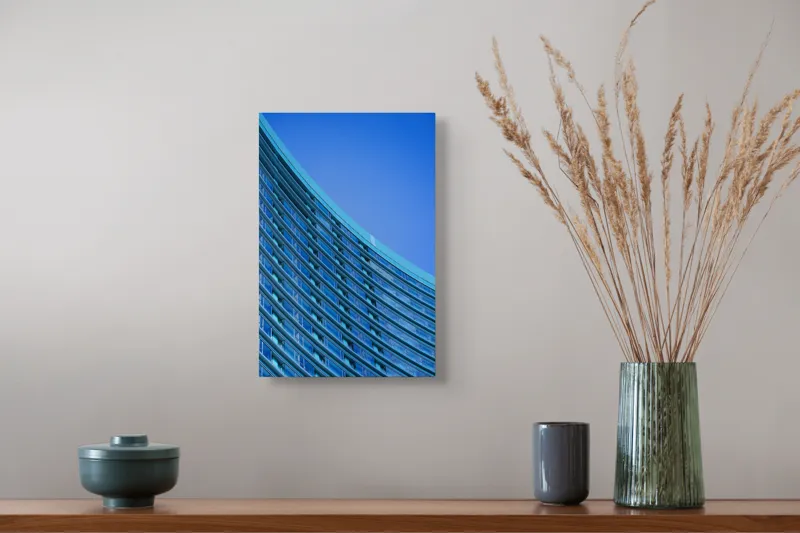 Tablou Canvas, "Arhitectura Albastră în Valuri Elegante", 26 x 39 cm – poza 5