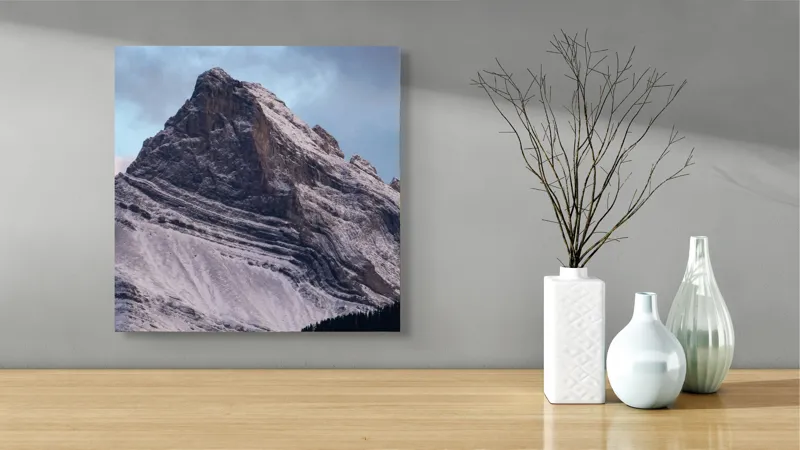 Tablou Canvas, "Vârful muntelui îmbrăcat în zăpadă", Măreție, Stâncă, Zăpadă, Cer, Natură, Sălbăticie, Pitoresc, Impresionant, Structură, Majestuos, 50 x 50 cm – poza 3