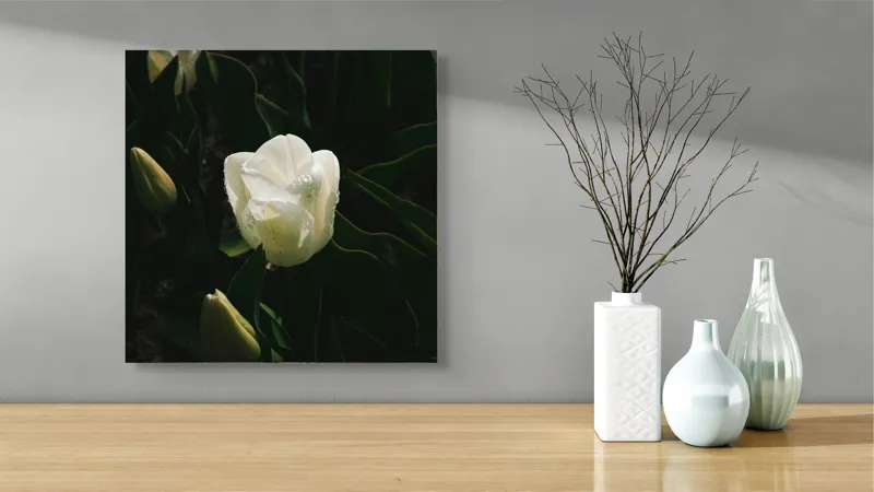 Tablou Canvas cu motiv floral, Lumina din inima grădinii tăcute, 50 x 50 cm – poza 3