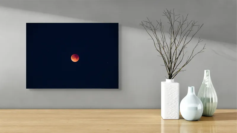 Tablou Canvas, "Luna în eclipsa nocturnă profundă", Lună, Roșie, Cer, Noapte, Eclipsă, Mister, Frumusețe, Liniște, 54 x 39 cm – poza 3