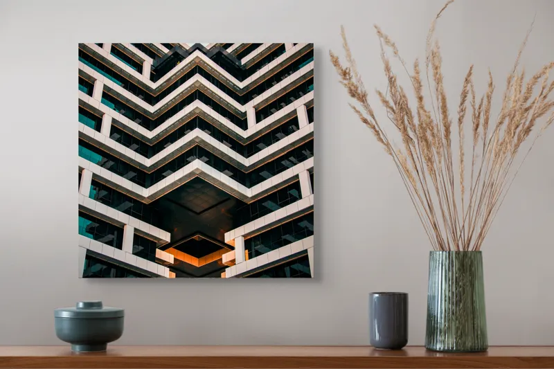 Tablou Canvas Geometrie și Reflexii Aurii - Design Futuristic pentru Spații Inte, 50 x 50 cm – poza 4