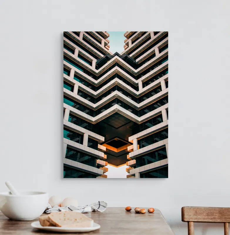 Tablou Canvas Geometrie și Reflexii Aurii - Design Futuristic pentru Spații Inte, 50 x 70 cm – poza 3