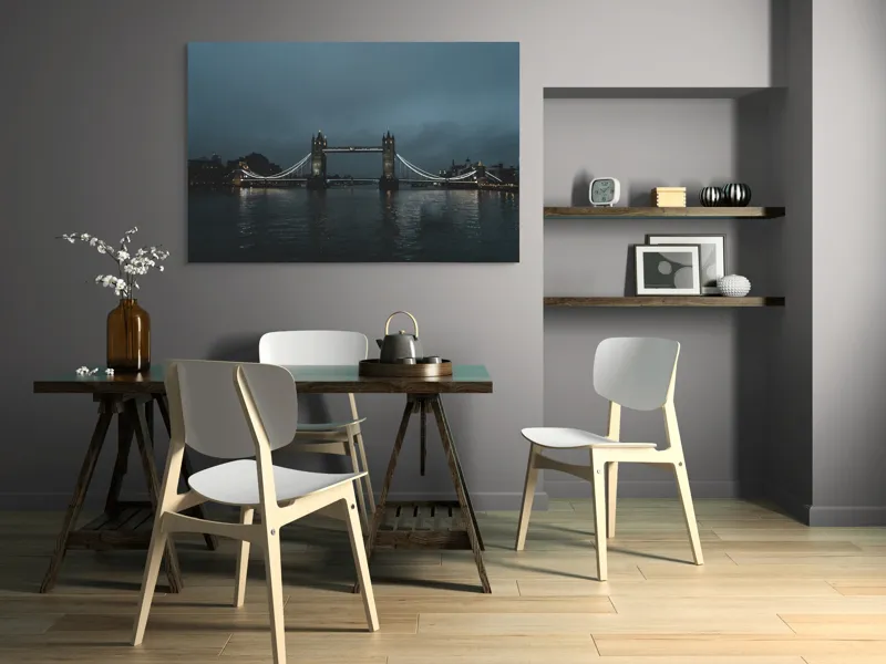 Tablou Canvas, "Podul Londonez în amurg ploios", Pod, Lumină, Noapte, Reflecție, Cer, Turnuri, Râu, Siluetă, Nor, Peisaj., 150 x 100 cm – poza 5
